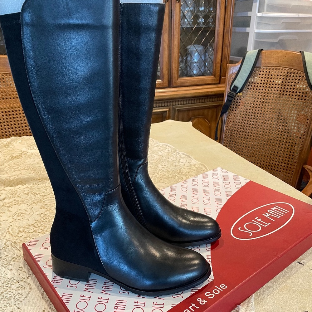 SoleMani Leather slim boots